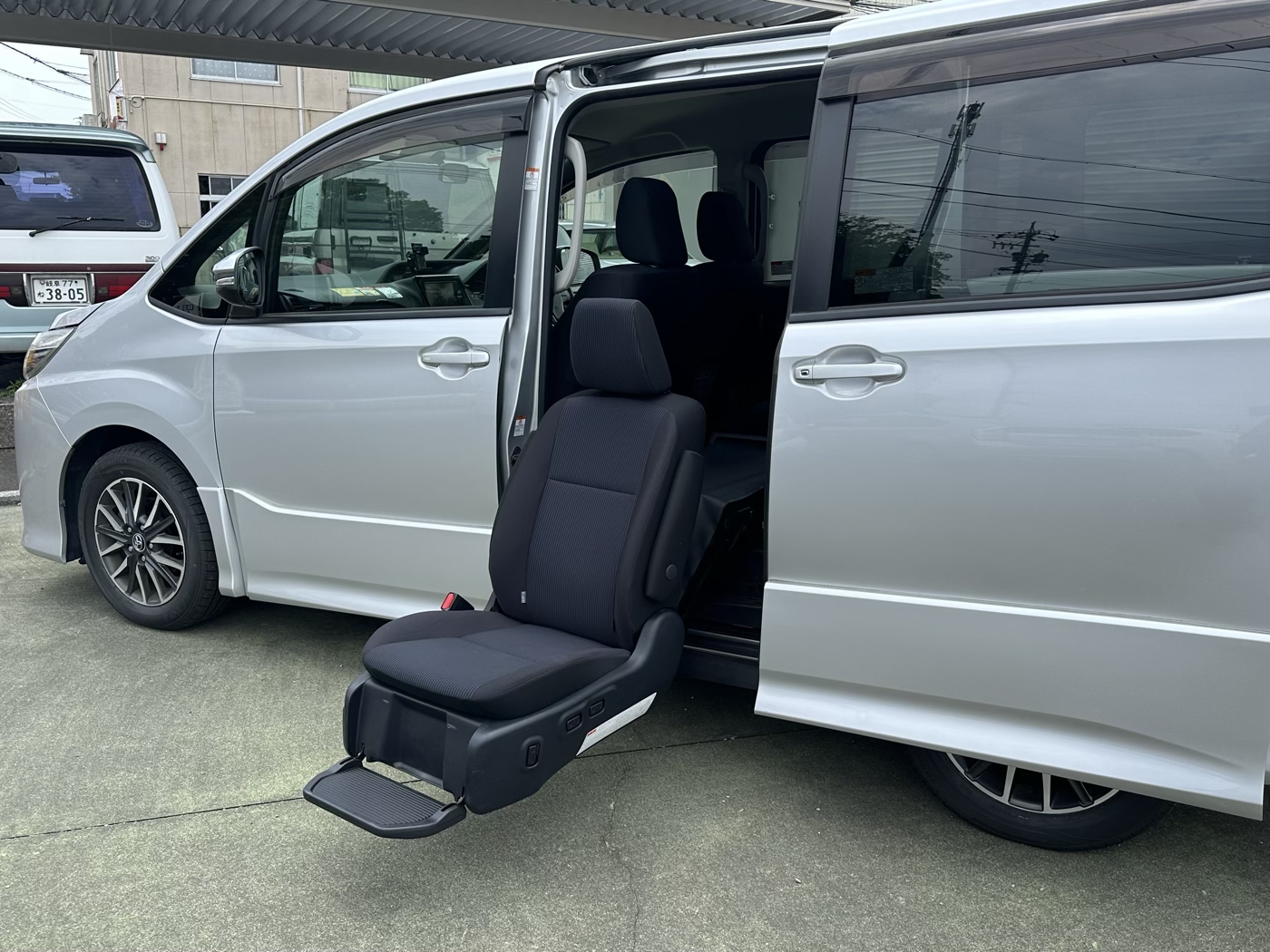 福祉車両　車いすの方も乗りやすい格安レンタカー