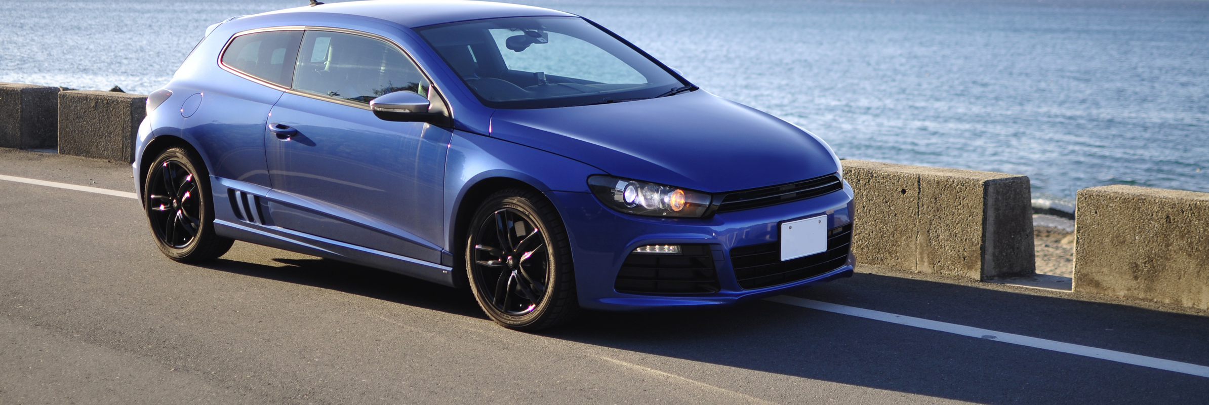 走行中のレンタカー